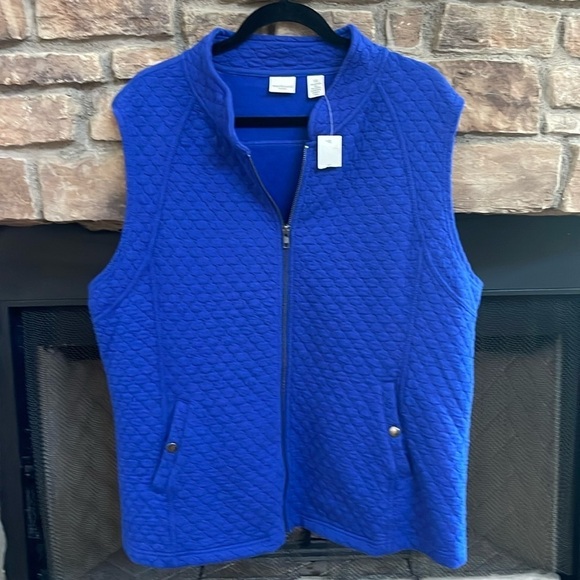 NWT Westbound nautical blue vest with front snap button pockets. Size 1X